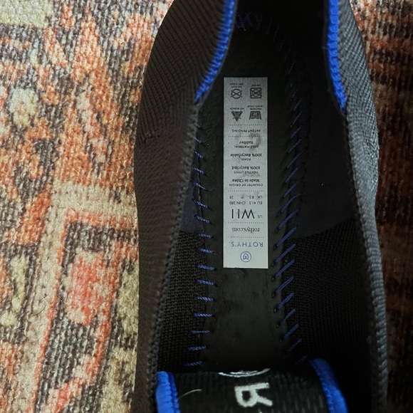 Rothy’s - Picture 2 of 3